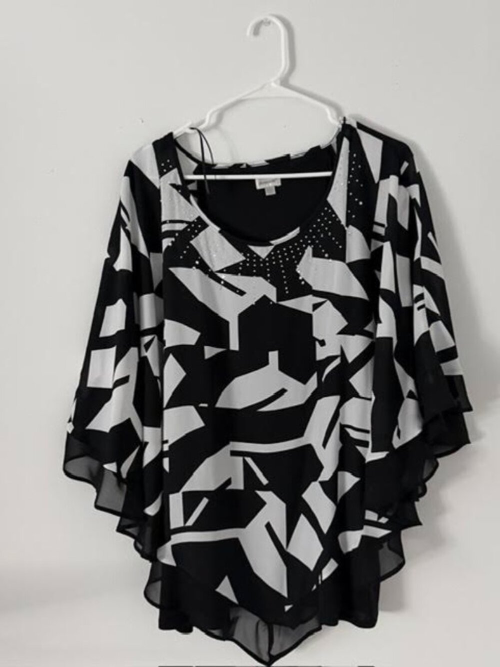 Avenue Women's Plus Size 22/24 Sheer Black White Abstract Poncho Blouse